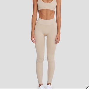 CSB x Isabelle Mathers Seamless Legging in Oat | NWT!